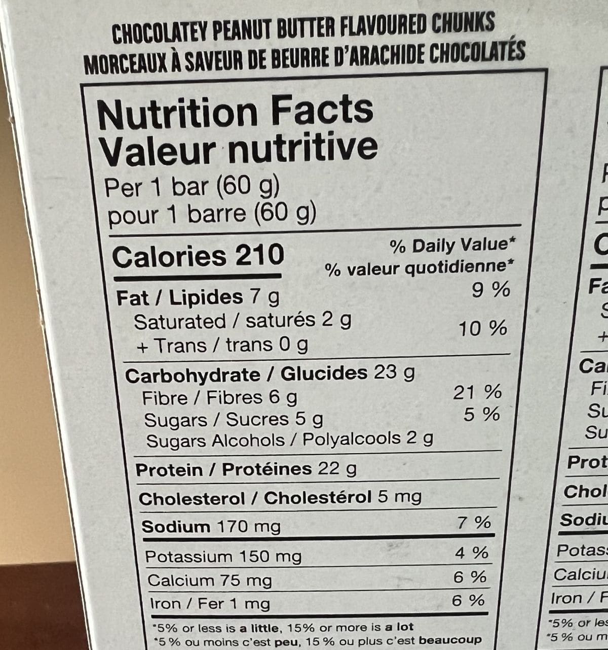 Image of the chocolate peanut butter flavored chunks protein bars nutrition facts.