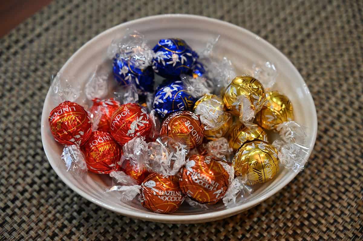Image of the Lindt Lindor Assorted Chocolates in a bowl.