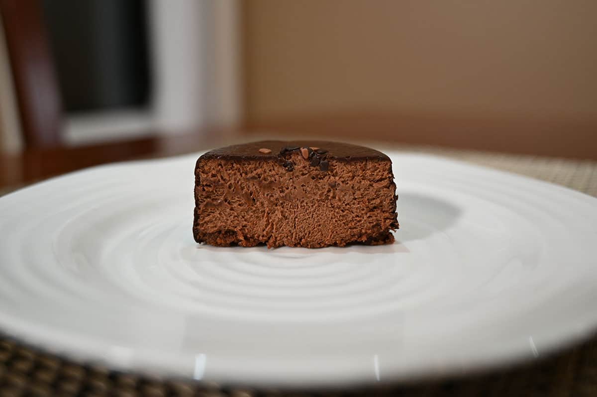 Closeup image of one mousse cut in half so you can see the center of the mousse.