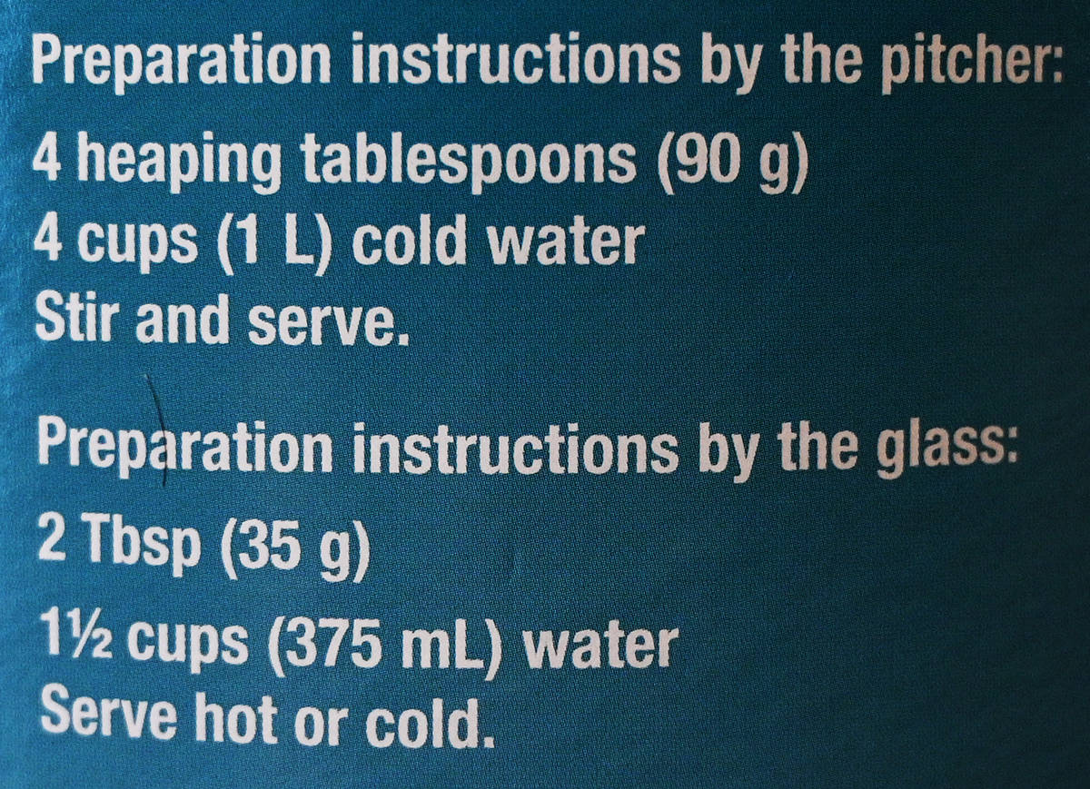 Image of the preparation instructions for both a pitcher and glass from the back of the container.
