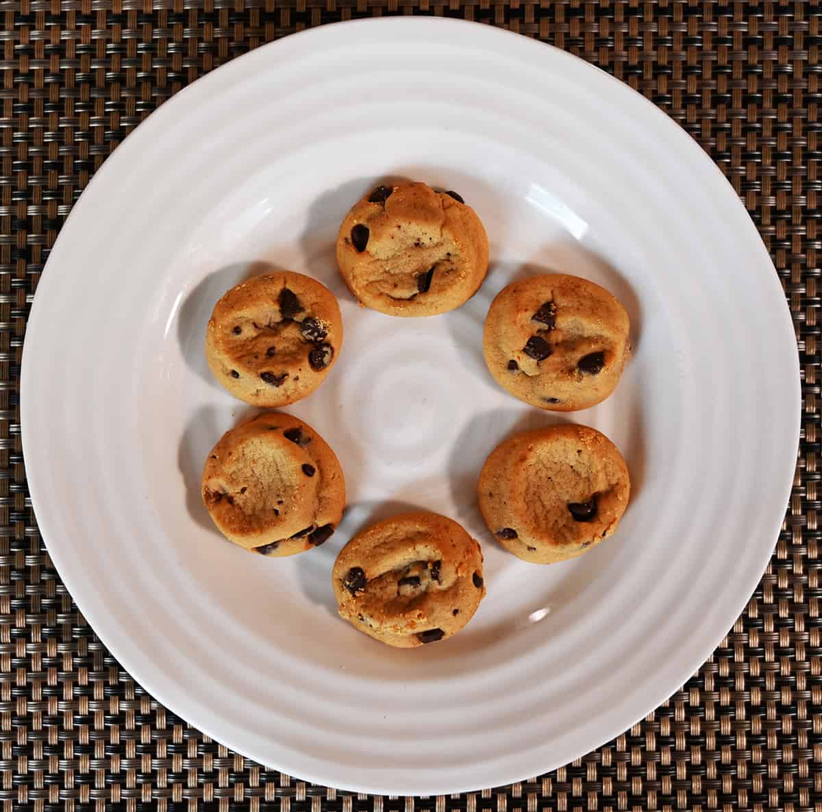 Image of six mini chocolate chip cookies arranged 