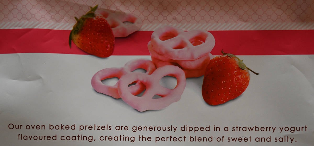 Closeup image of the product description for the strawberry & yogurt pretzels from the bag.