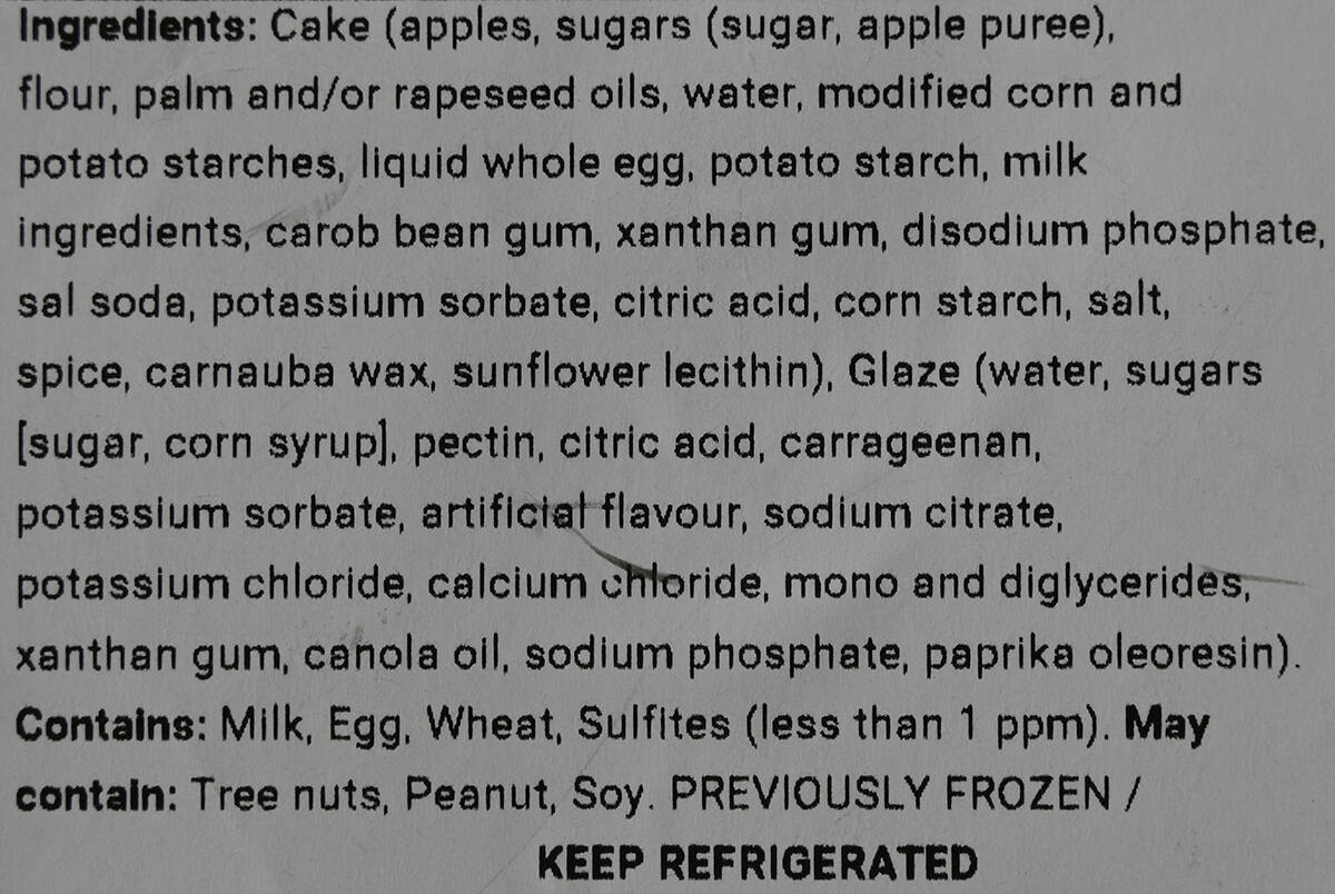 Image of the ingredients label from the packaging on the cake.