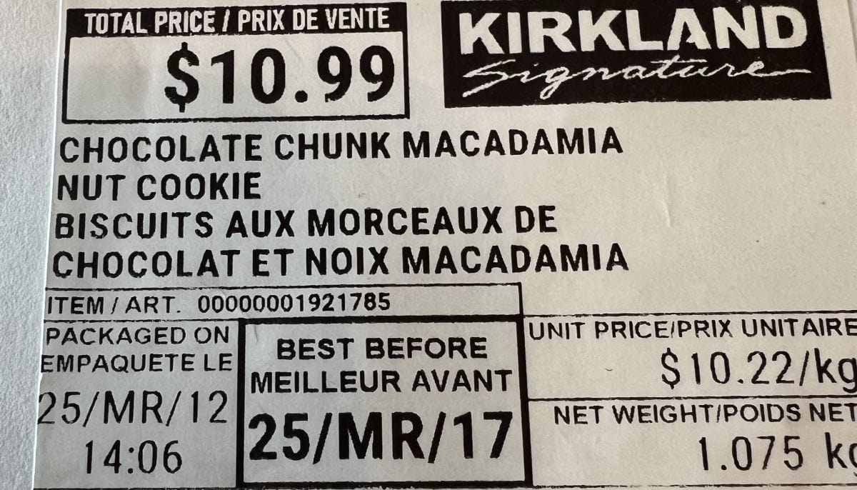Closeup image of the label from the cookie container showing cost and best before date.