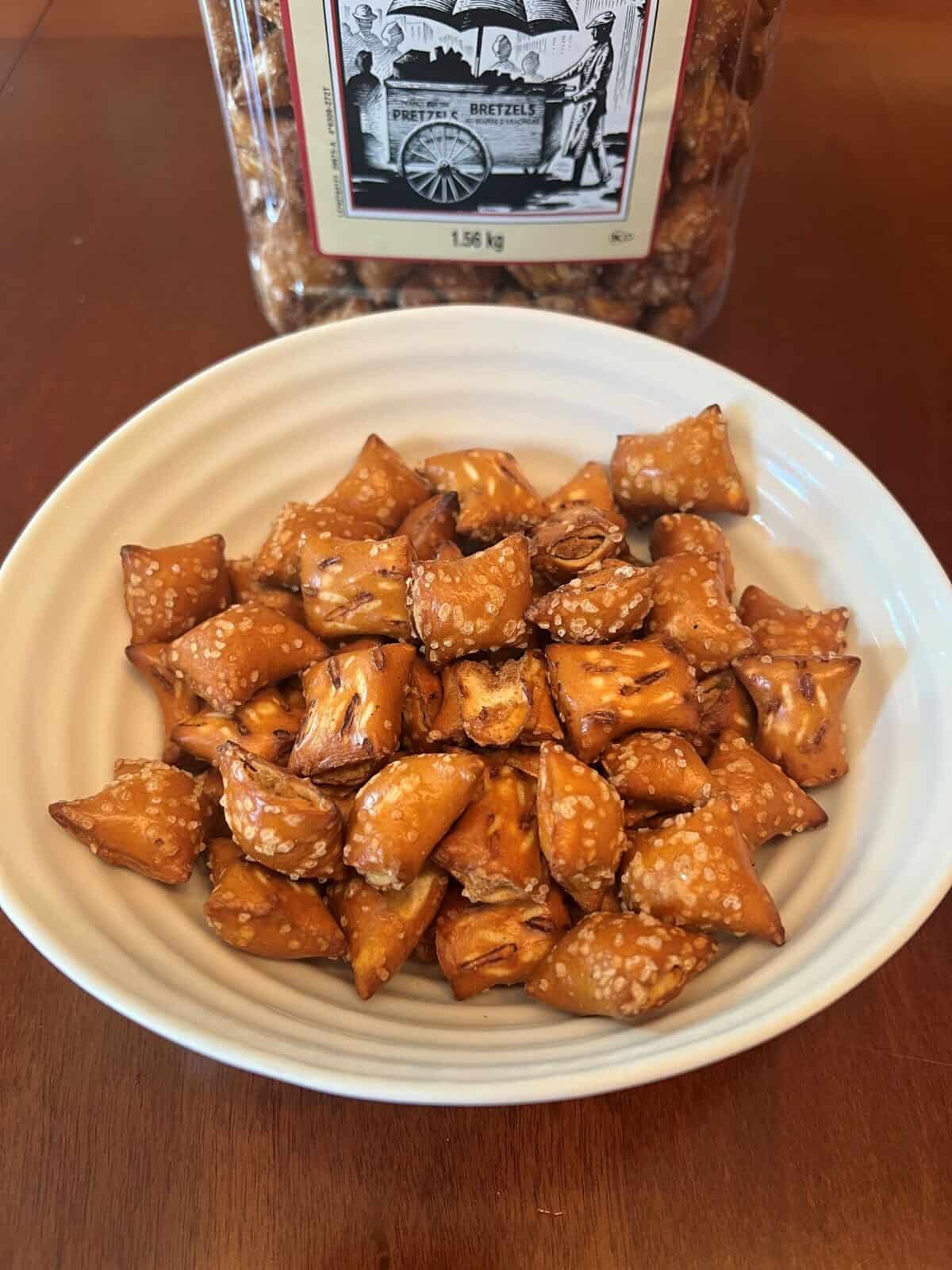 Image of a bowl of Costco Kirkland Signature Peanut Butter Pretzels. 
