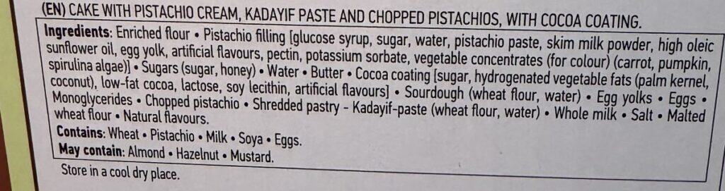 Image of the ingredients for the panettone. 