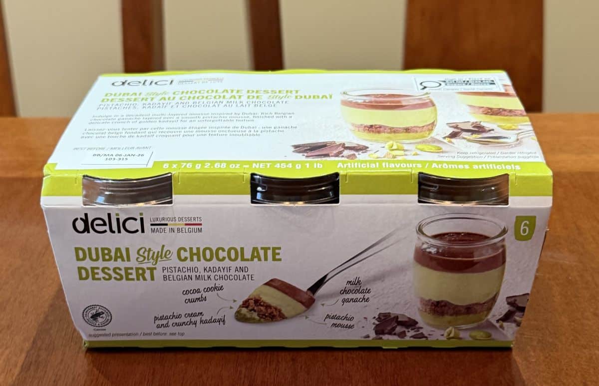 Image of the Costco Delici Dubai Style Chocolate Desserts sitting on a table unopened.