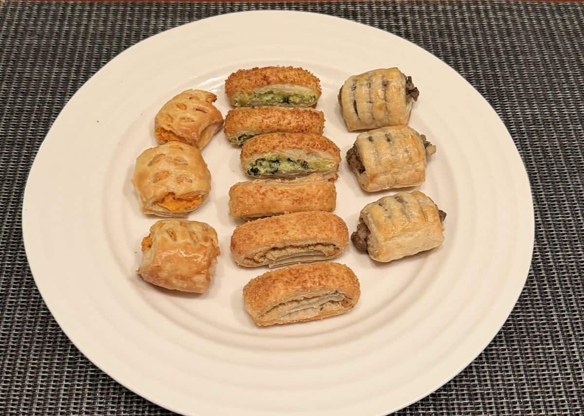 Image of the puff pastry served on a white plate after being baked in the oven.
