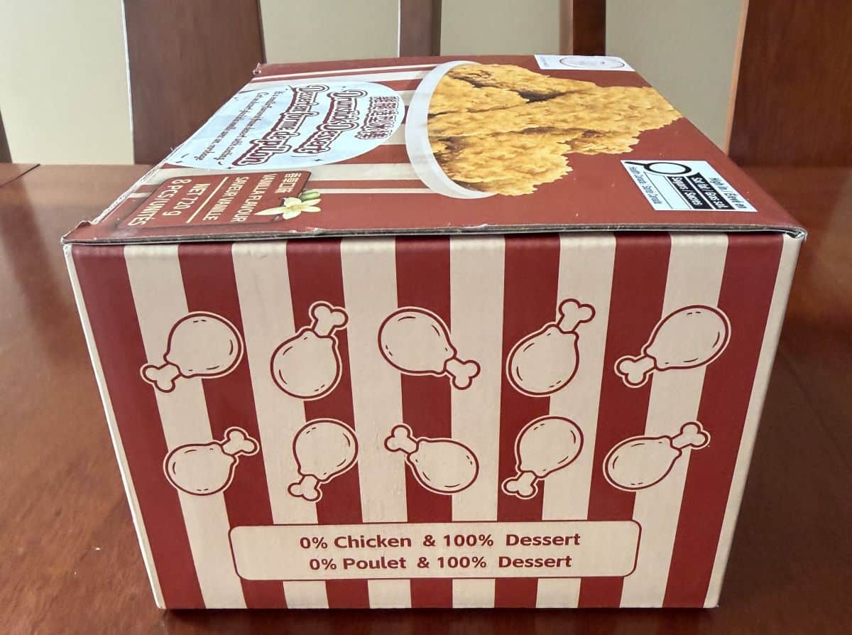 Image of the side of the dessert box showing that it contains 0% chicken and 100% dessert.