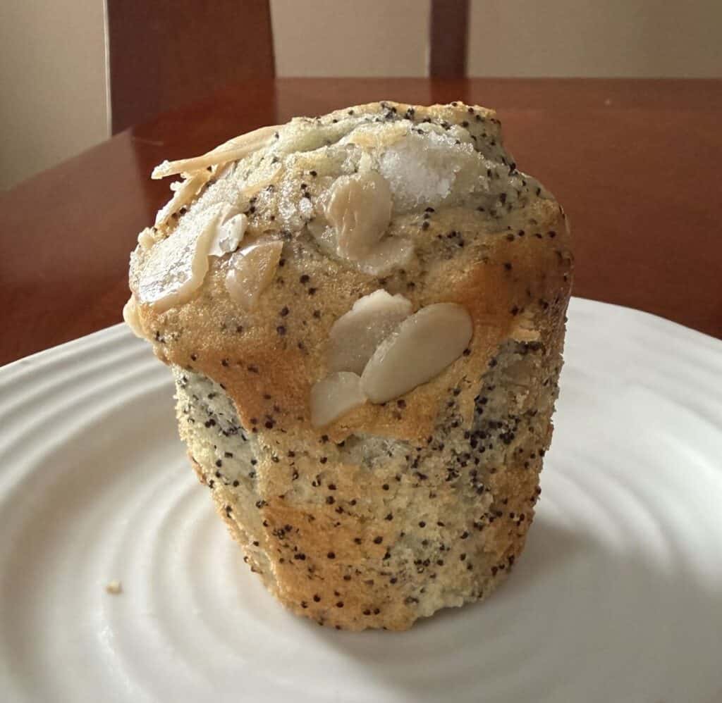 Costco Kirkland Signature Muffins with Butter and Buttermilk Review ...