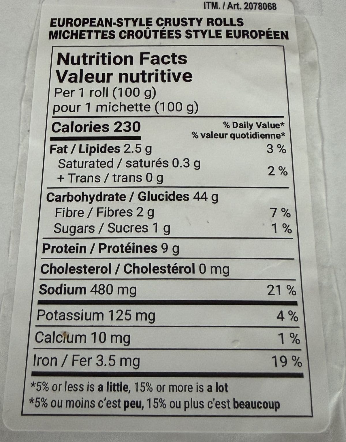 Image of the nutrition facts from the front label on the rolls.